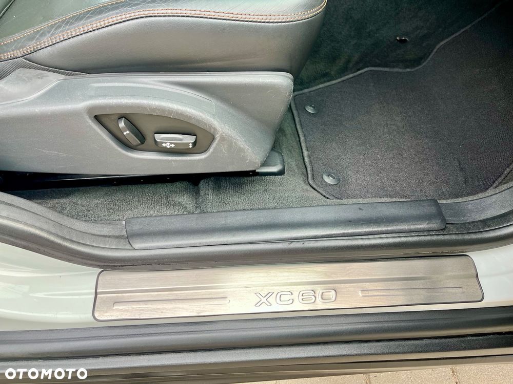 Volvo XC 60 - 24
