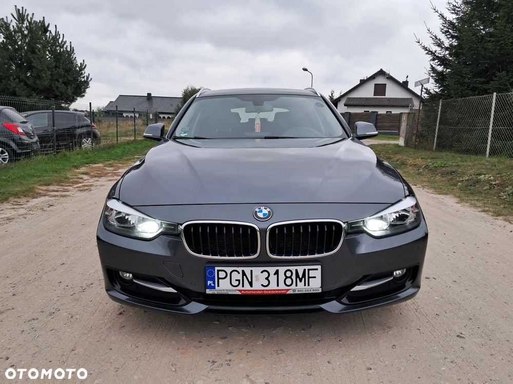 BMW Seria 3 320d Sport Line - 11
