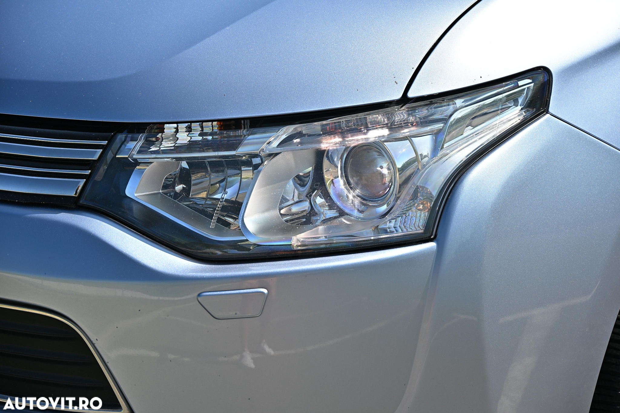 Mitsubishi Outlander 2.0 4WD Plug-In Hybrid - 13