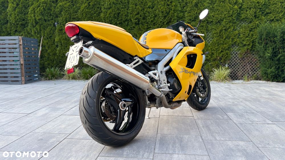 Triumph Daytona - 24
