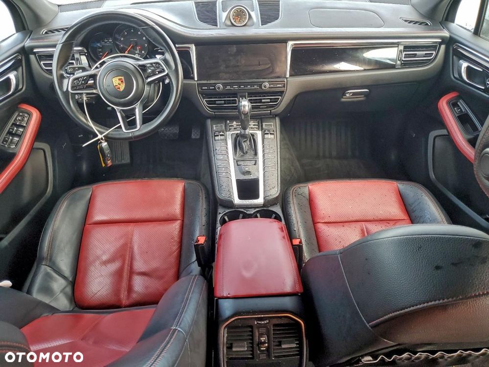Porsche Macan - 8