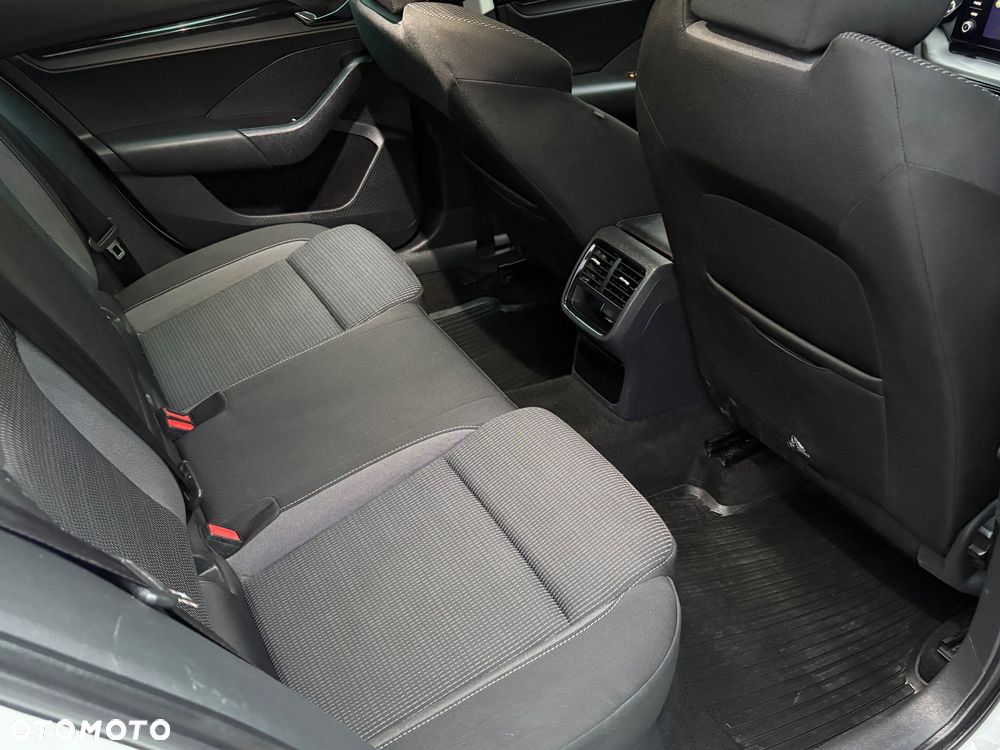Skoda Octavia 1.5 TSI ACT Ambition - 8