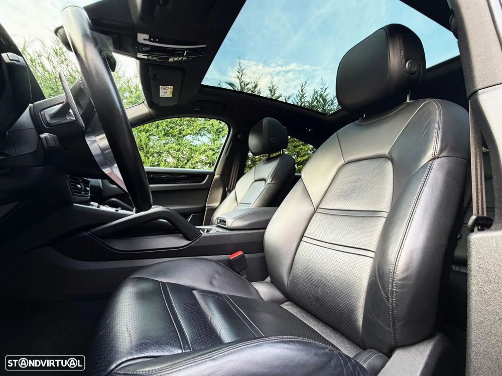 Porsche Cayenne E-Hybrid Tiptronic S Black Edition - 22