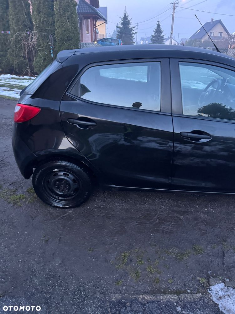 Mazda 2 - 9