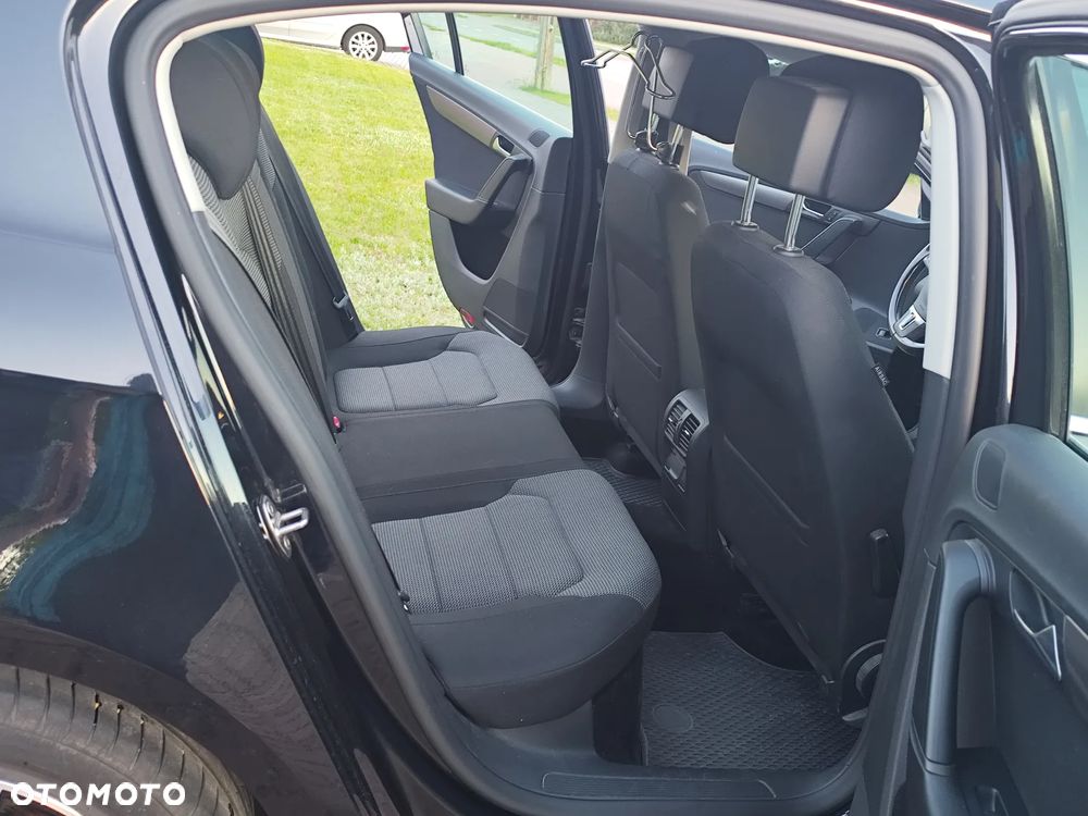 Volkswagen Passat 2.0 TDI Comfortline DSG - 8