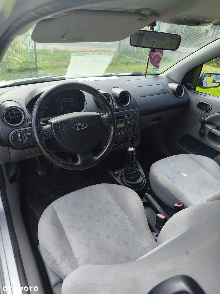 Ford Fiesta 1.3 Bonus - 4