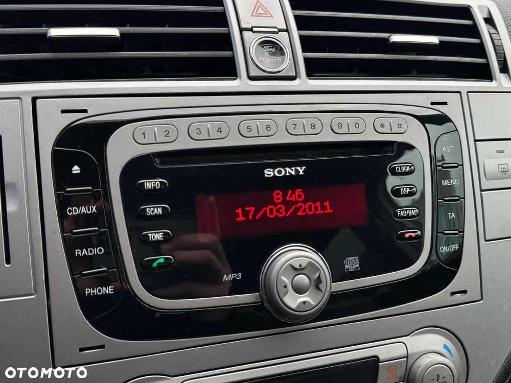 Ford Kuga 2.0 TDCi 4x4 Trend - 24