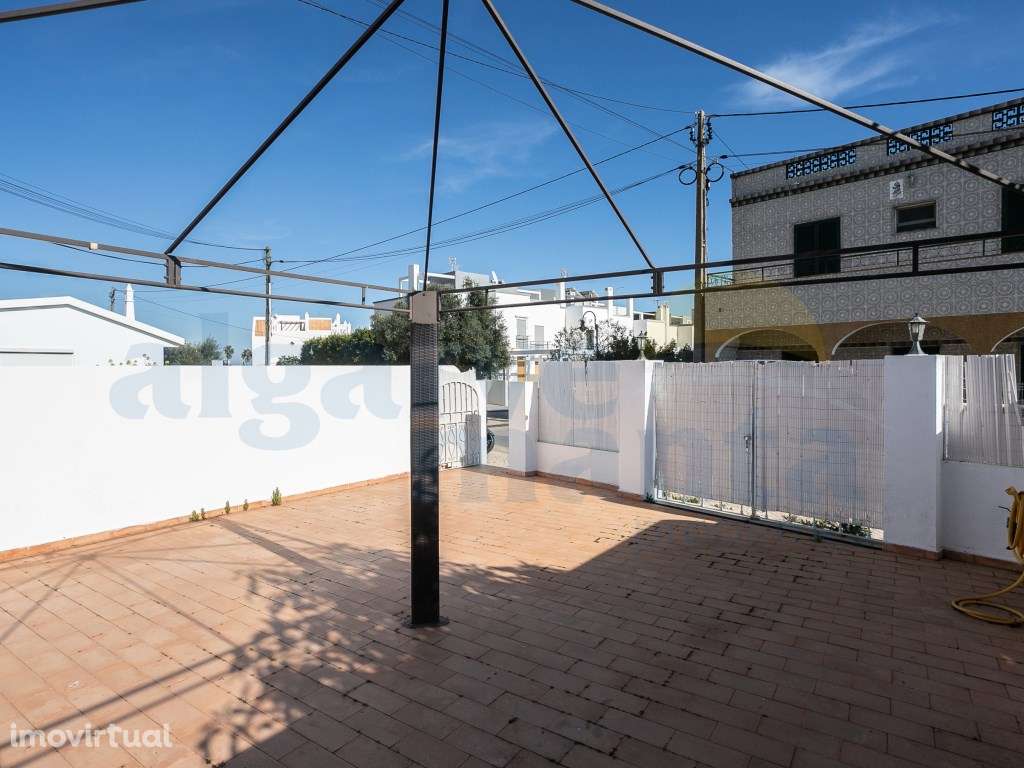 Andar de Moradia T2+1 perto da Praia da Lota, Algarve - Grande imagem: 4/34