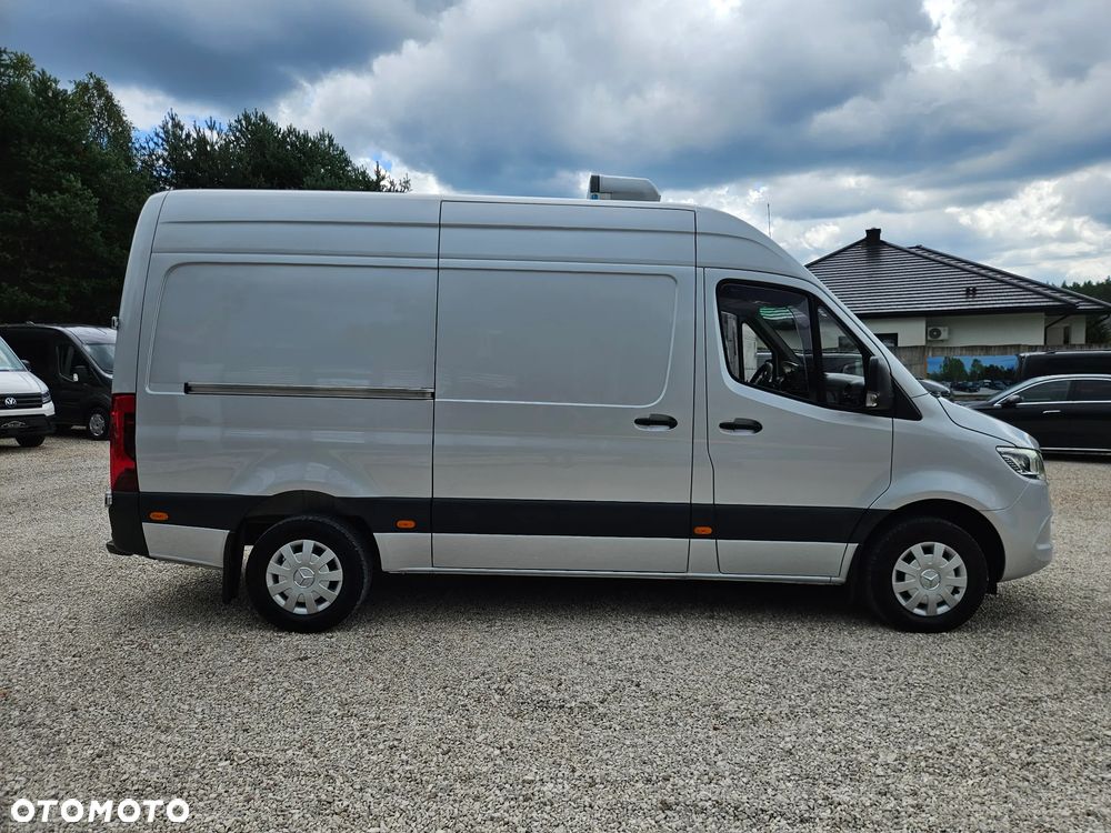Mercedes-Benz SPRINTER 319CDI V6 L2H2 Chłodnia / Mroźnia 30tyś km SalonPL FV23% - 11