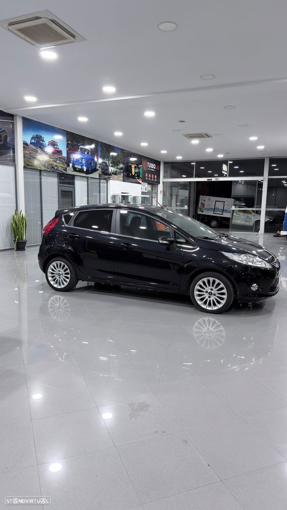 Ford Fiesta - 2