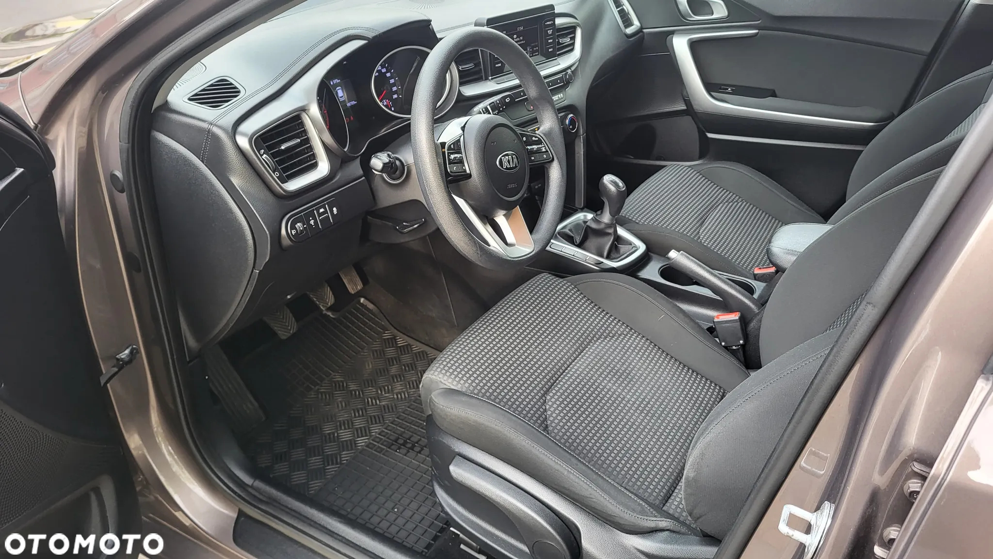 Kia Ceed 1.4 M - 10