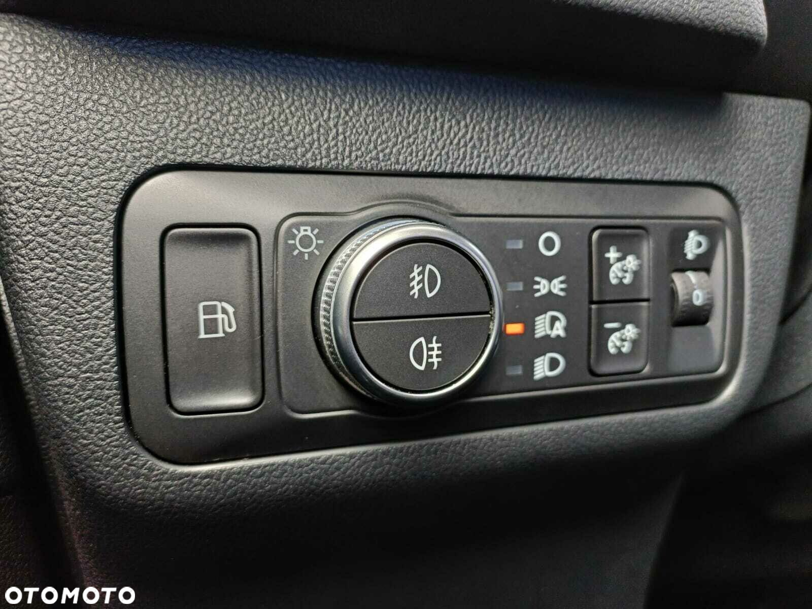 Ford Kuga - 28