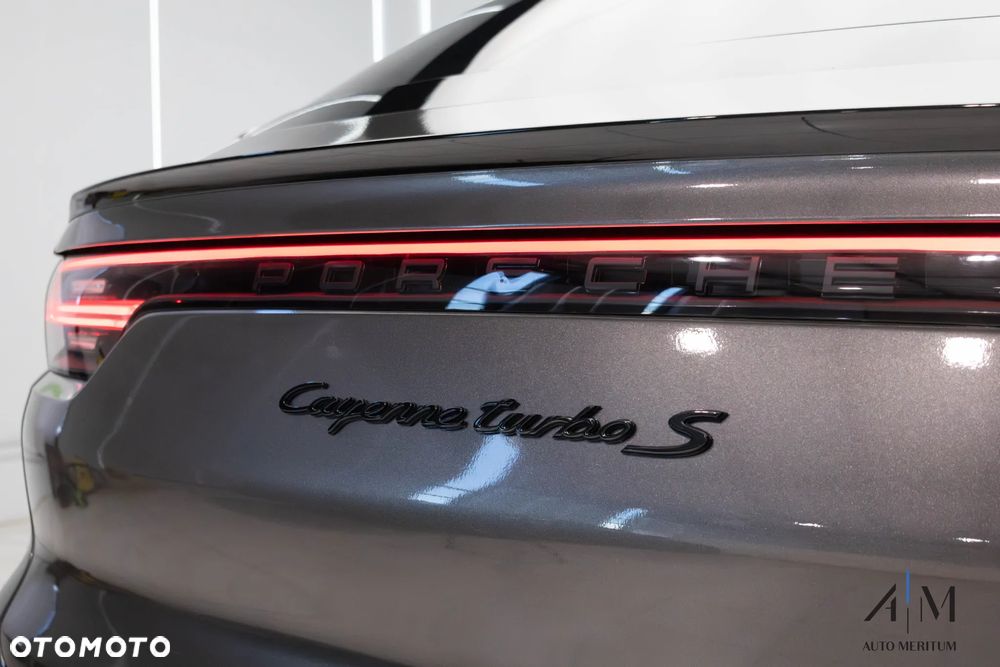 Porsche Cayenne Coupe Turbo S E-Hybrid - 13