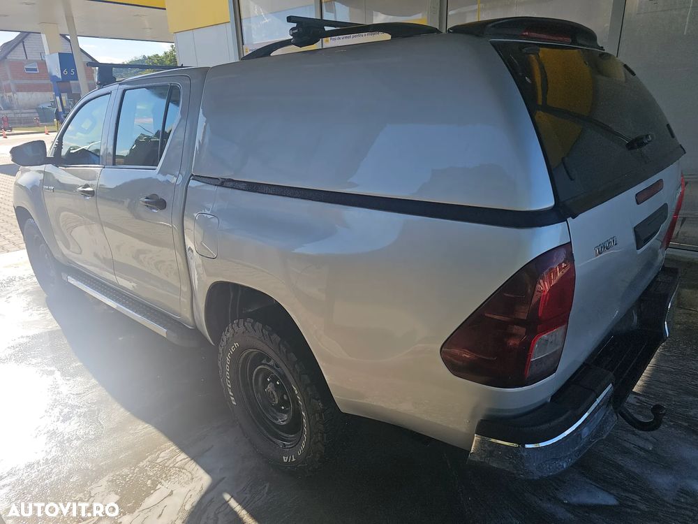 Toyota Hilux 4x4 Double Cab M/T Style - 5