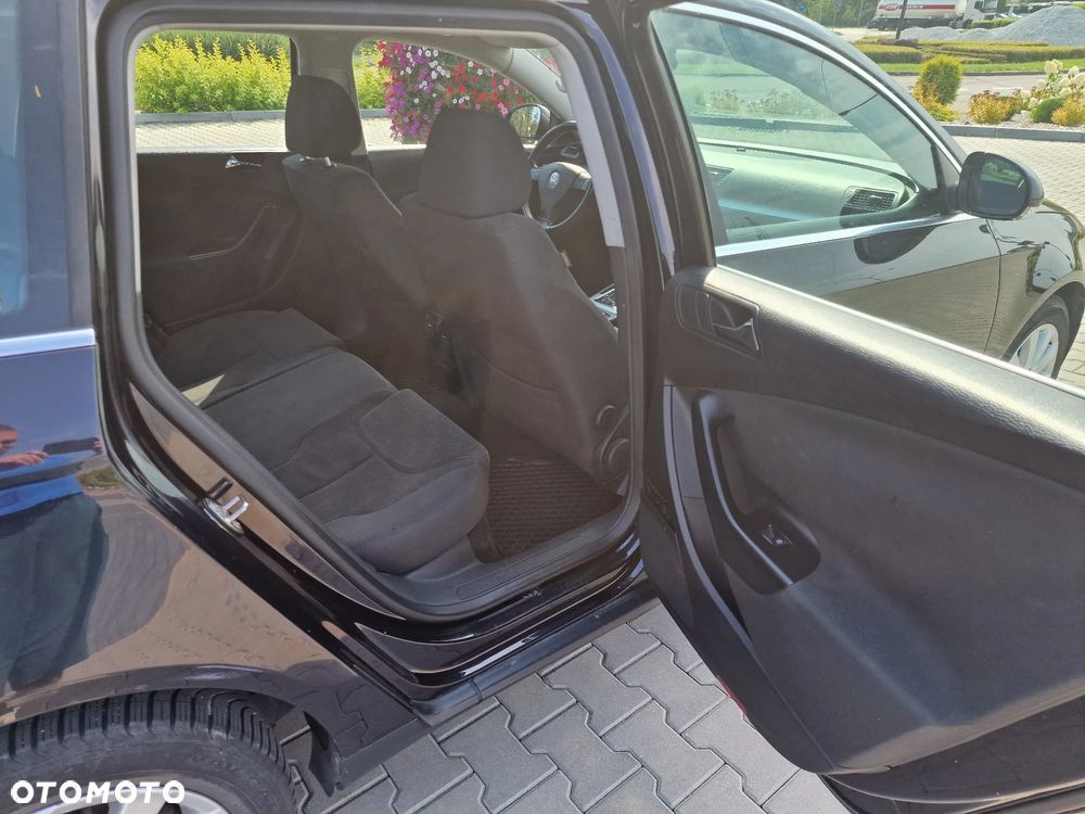 Volkswagen Passat Variant 2.0 TDI Comfortline DSG - 11