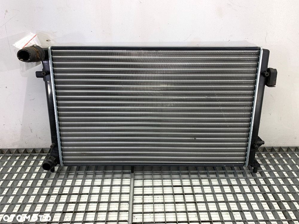 CHŁODNICA WODY  AUDI A3 (8P1) 2003 - 2013 1.6 75 kW [102 KM] benzyna 2003 - 2012 - 2