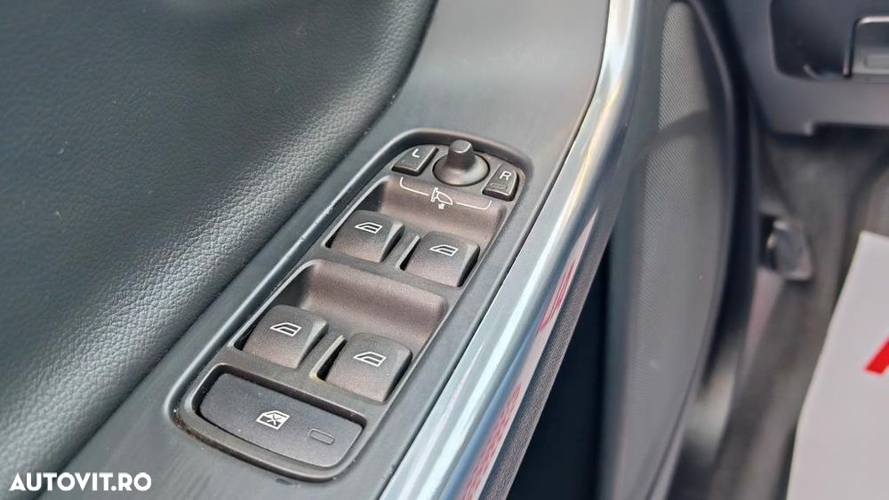 Volvo V60 D3 Momentum Core - 21