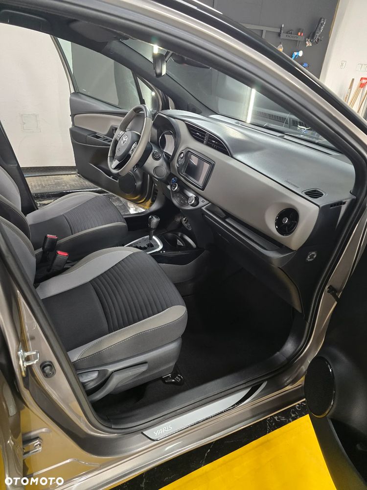 Toyota Yaris 1.5 VVT-i Style Selection - 11