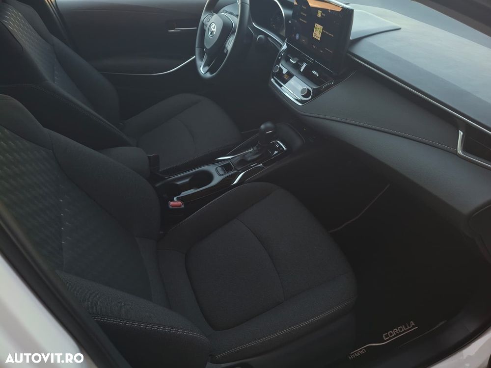 Toyota Corolla - 12