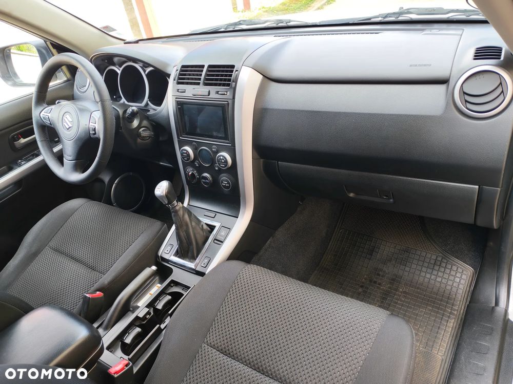 Suzuki Grand Vitara 2.4 Premium - 13