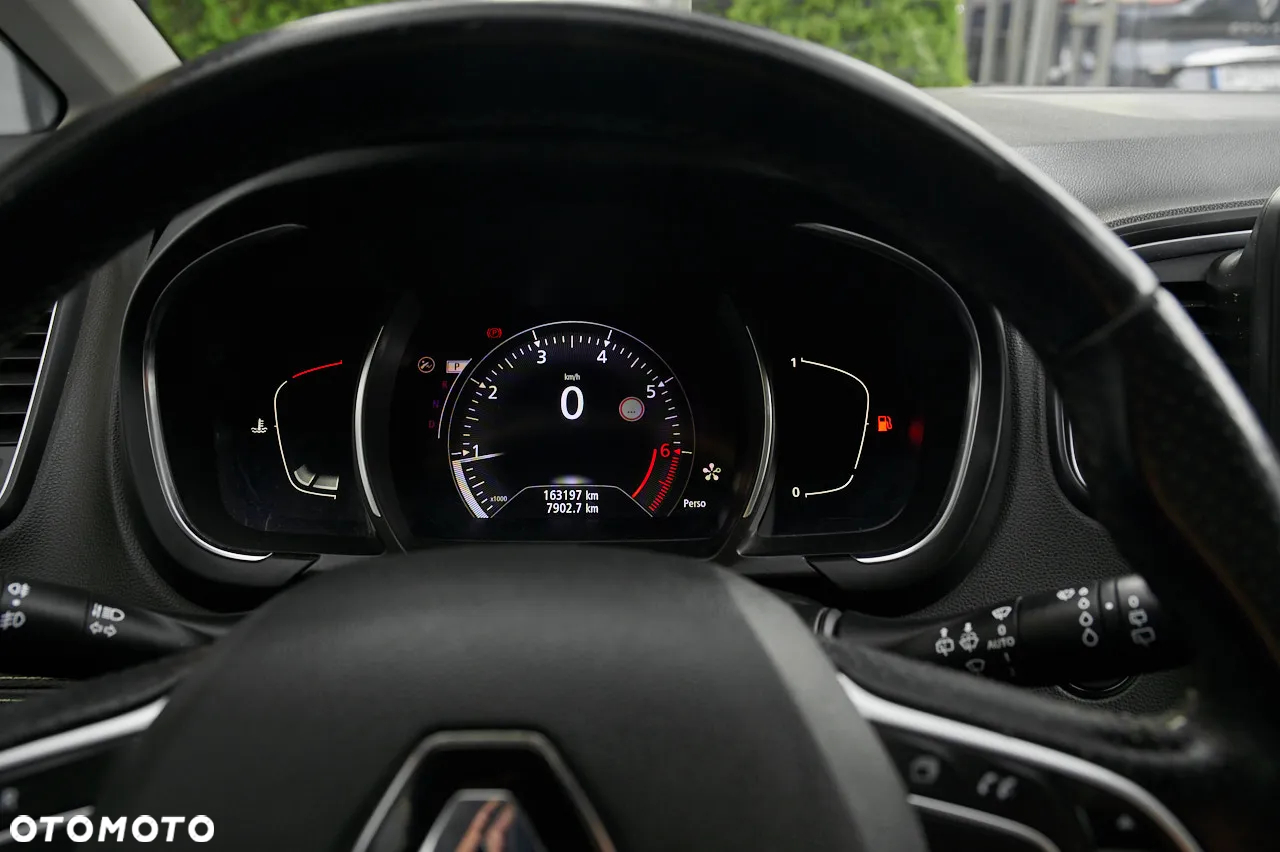 Renault Grand Scenic - 25