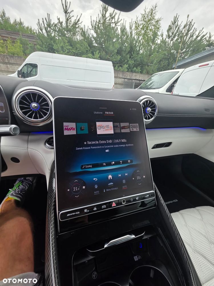 Mercedes-Benz SL AMG 63 4-Matic+ - 16
