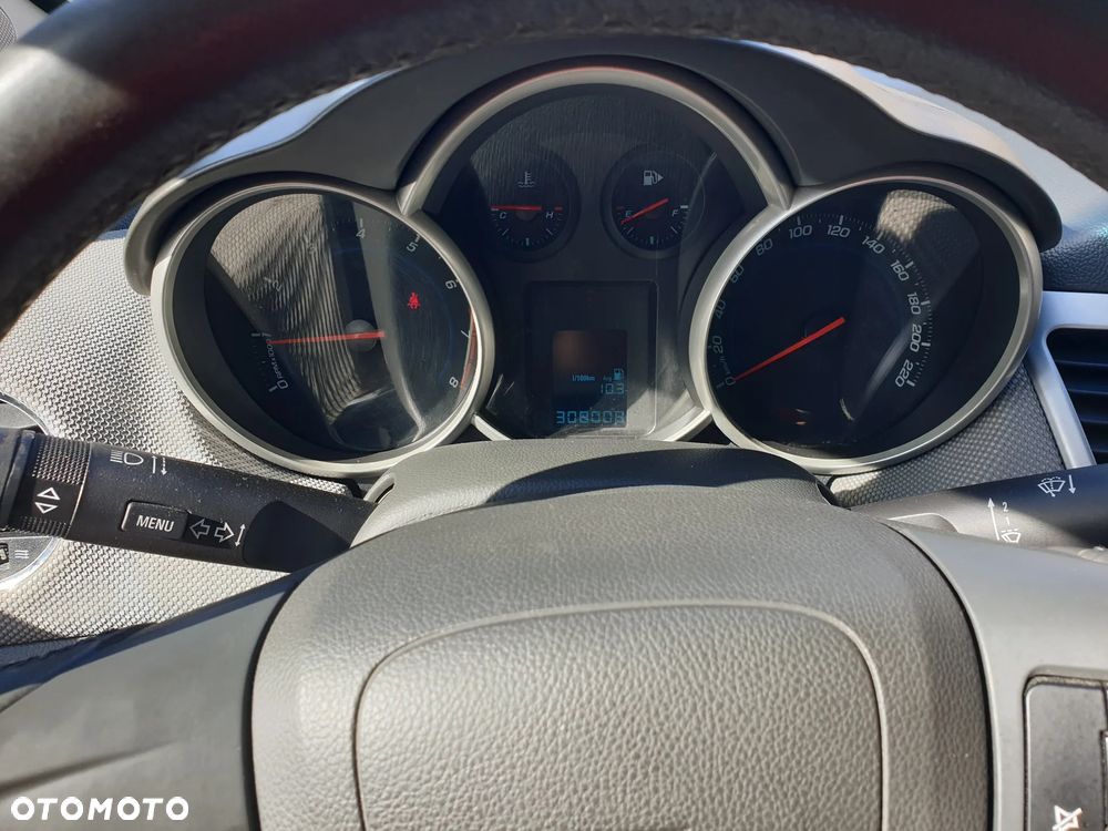 Chevrolet Cruze 1.8 LS - 24
