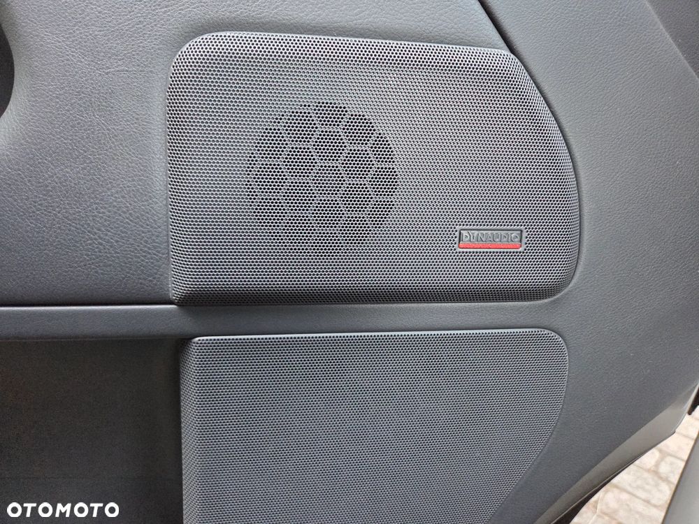 Volkswagen Multivan - 13