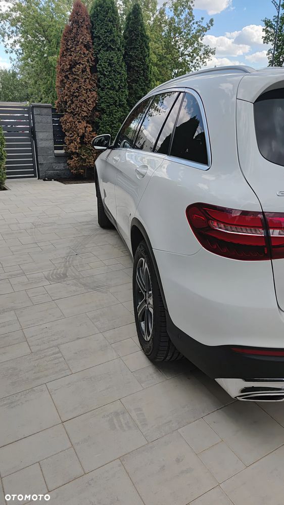 Mercedes-Benz GLC - 21