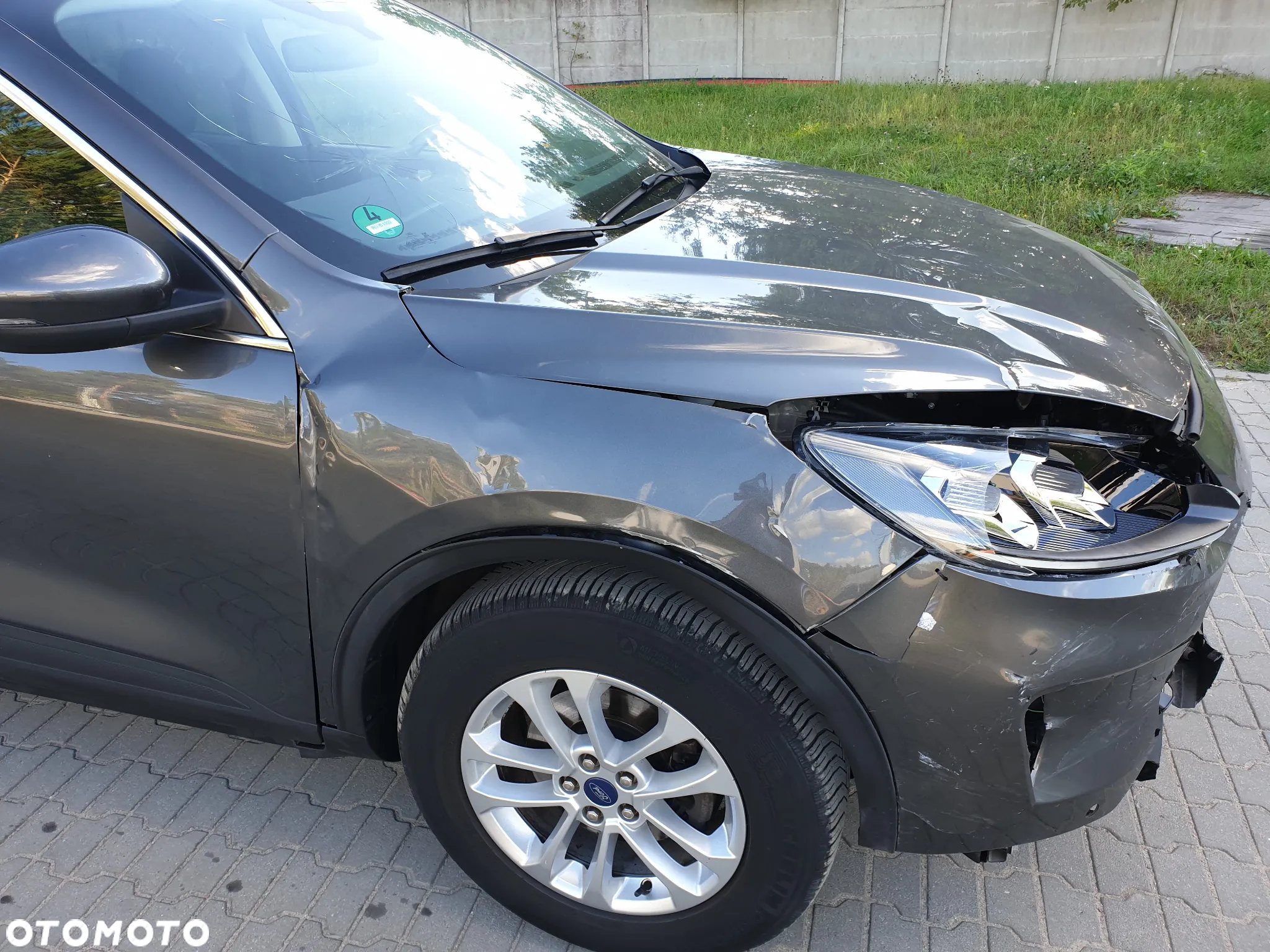 Ford Kuga 1.5 EcoBoost TITANIUM - 9