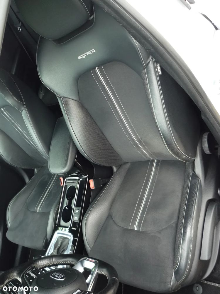Kia ProCeed 1.4 T-GDI GT Line DCT - 23