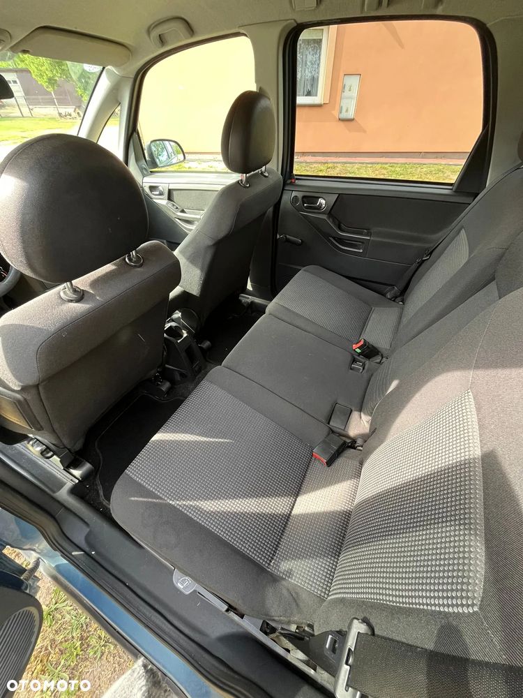 Opel Meriva 1.6 16V - 12