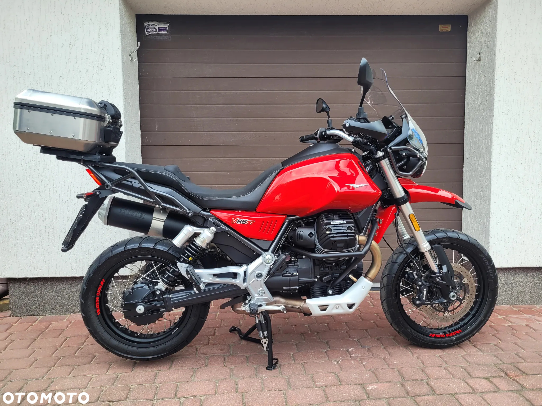 Moto Guzzi V85 - 9
