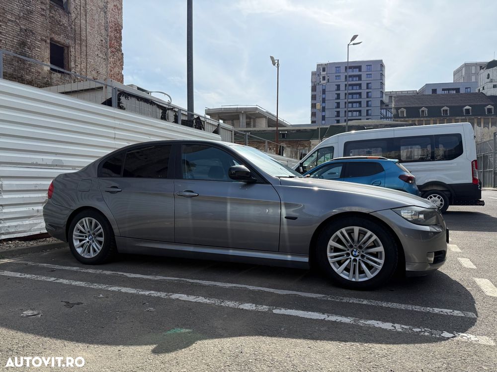 BMW Seria 3 320d - 4