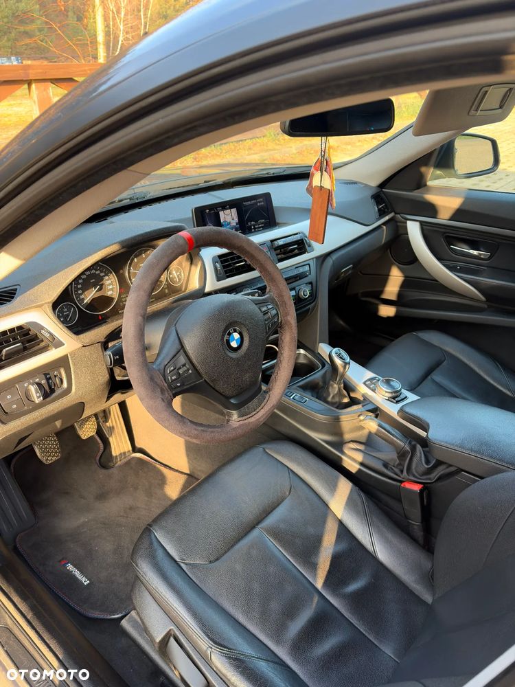 BMW 3GT 320d Sport Line - 11