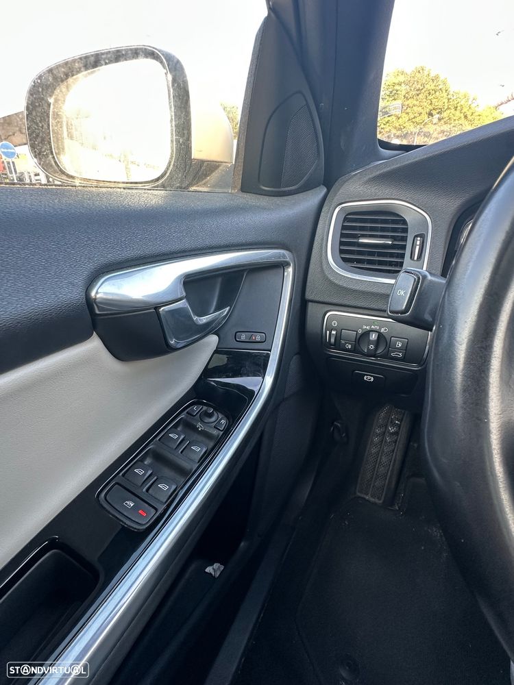 Volvo V60 - 15