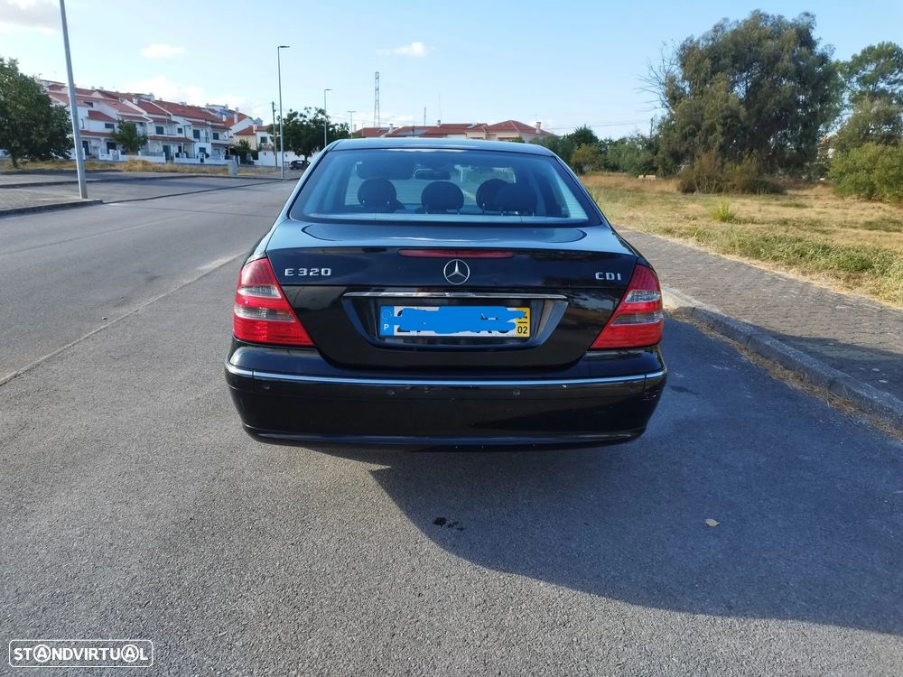 Mercedes-Benz E 320 CDi Avantgarde 4-Matic - 15