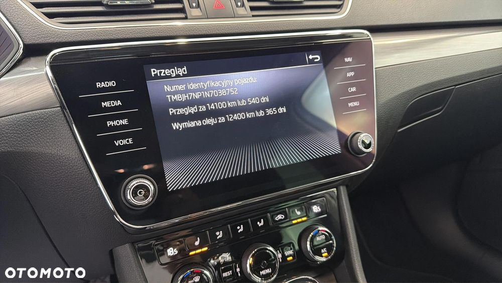 Skoda Superb 2.0 TDI SCR Style DSG - 32