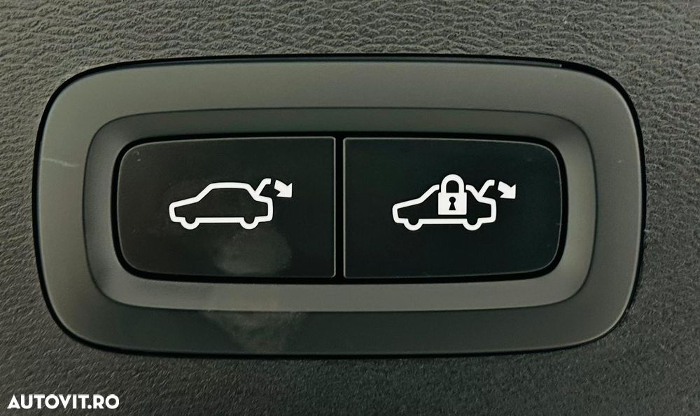 Volvo XC 40 T3 Geartronic Momentum Pro - 21