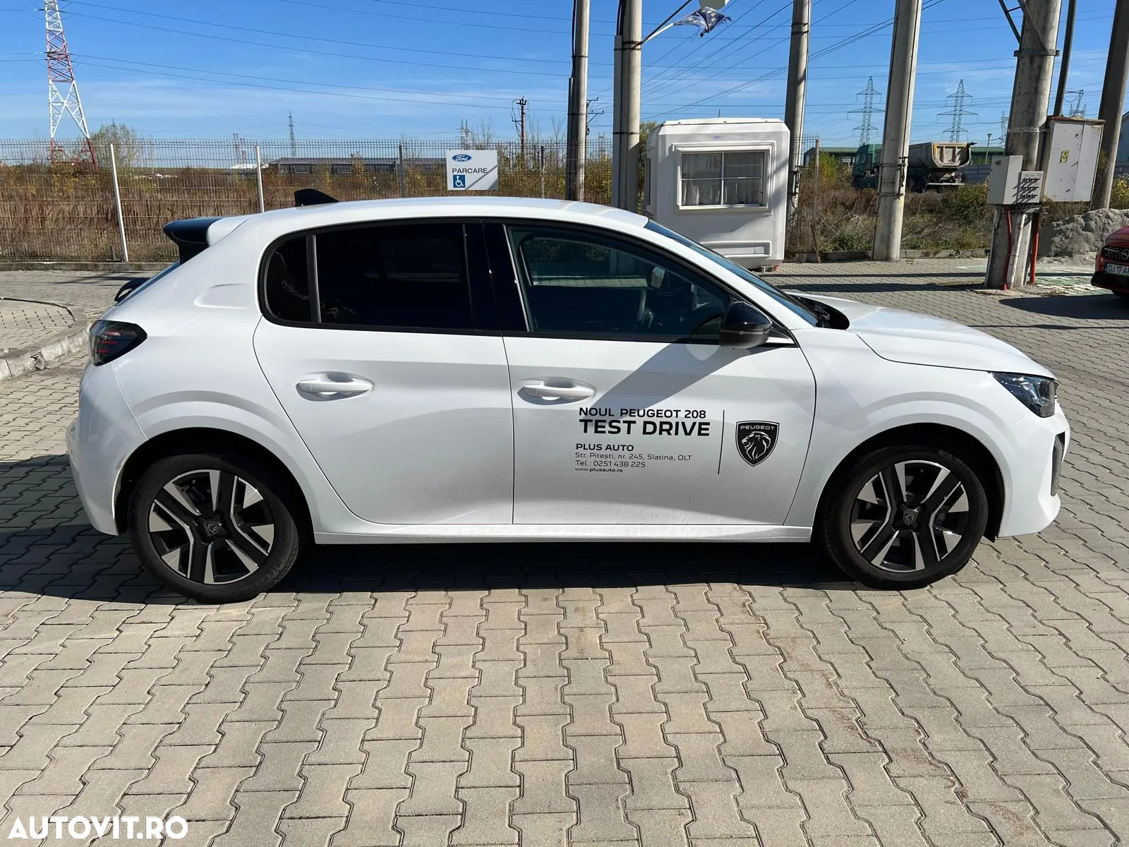 Peugeot 208 1.2 L PureTech STT EAT8 Allure - 8
