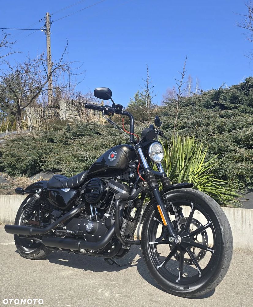 Harley-Davidson Sportster Iron 883 - 2