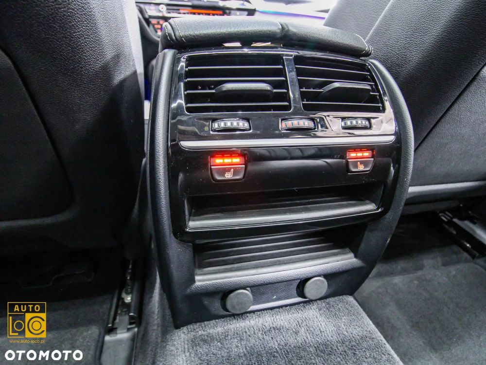 BMW Seria 5 520d xDrive Touring Luxury Line - 31