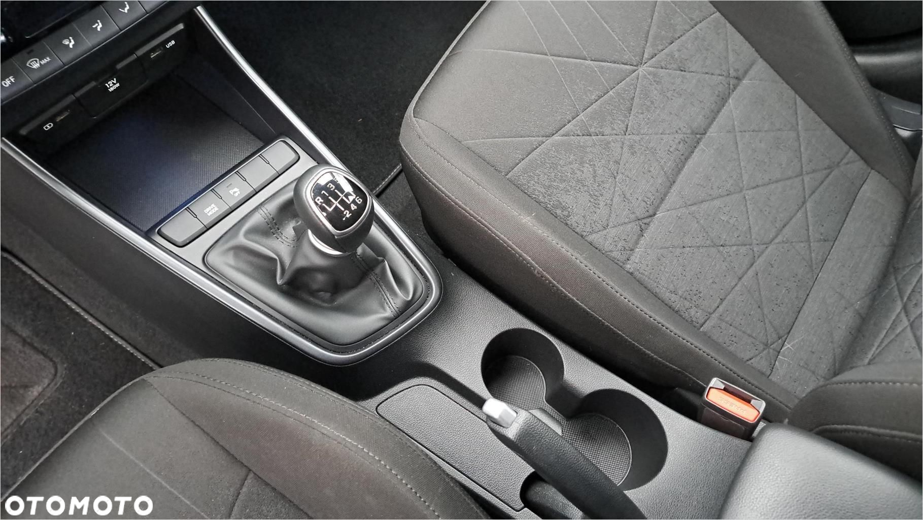 Hyundai Bayon - 15