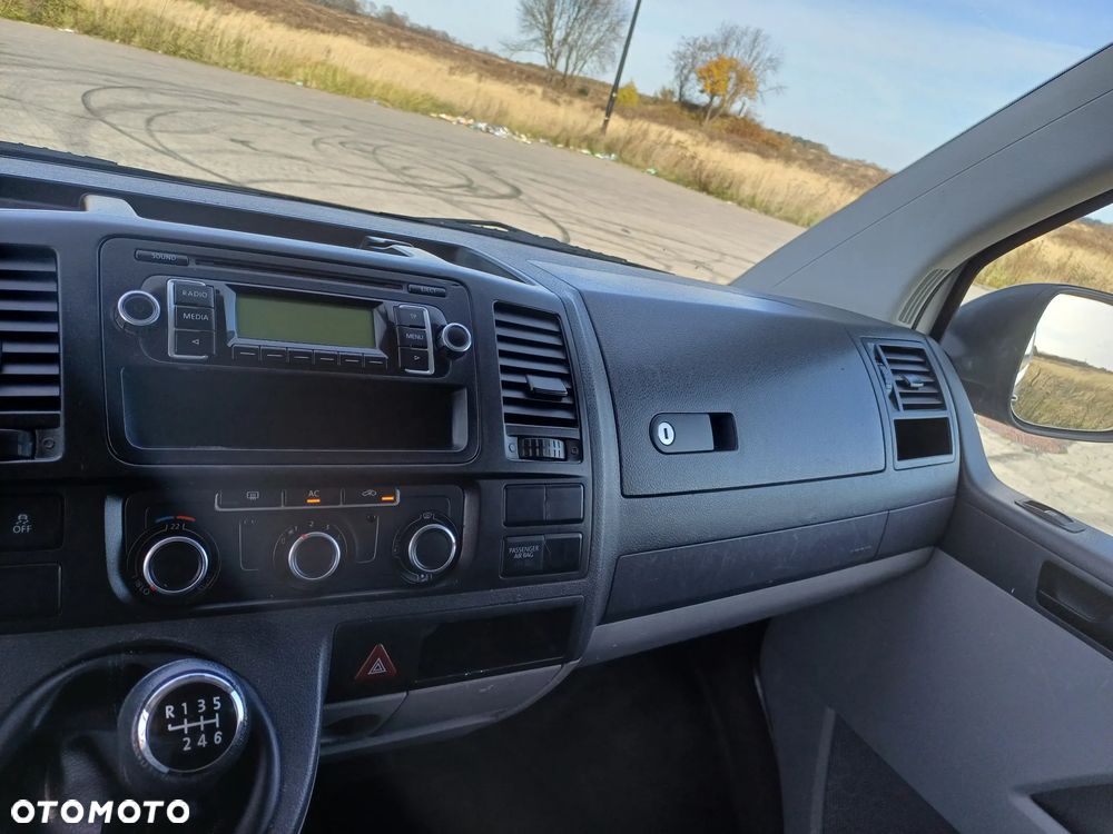 Volkswagen Transporter - 16