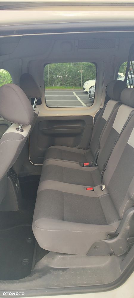Volkswagen Caddy Highline Mixt - 9