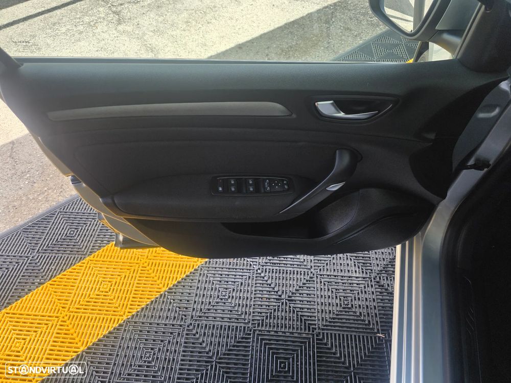Renault Mégane Sport Tourer BLUE dCi 115 EDC EQUILIBRE - 14