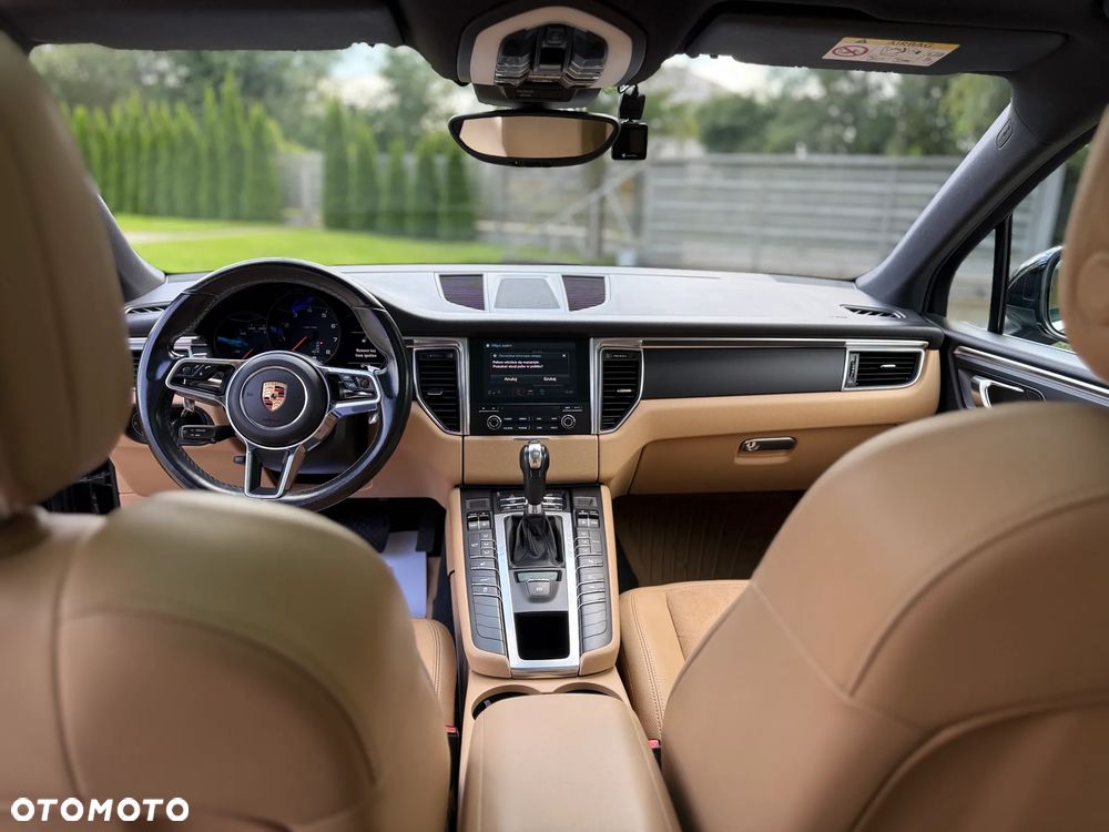 Porsche Macan - 10