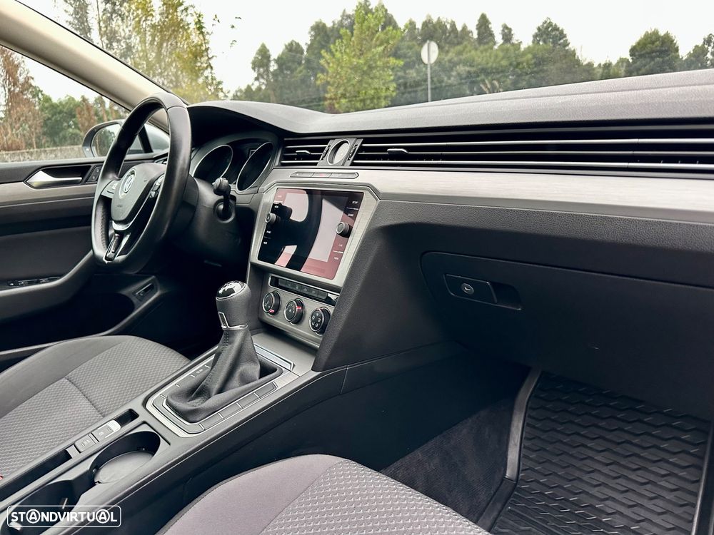 VW Passat Variant 1.6 TDI Confortline - 36
