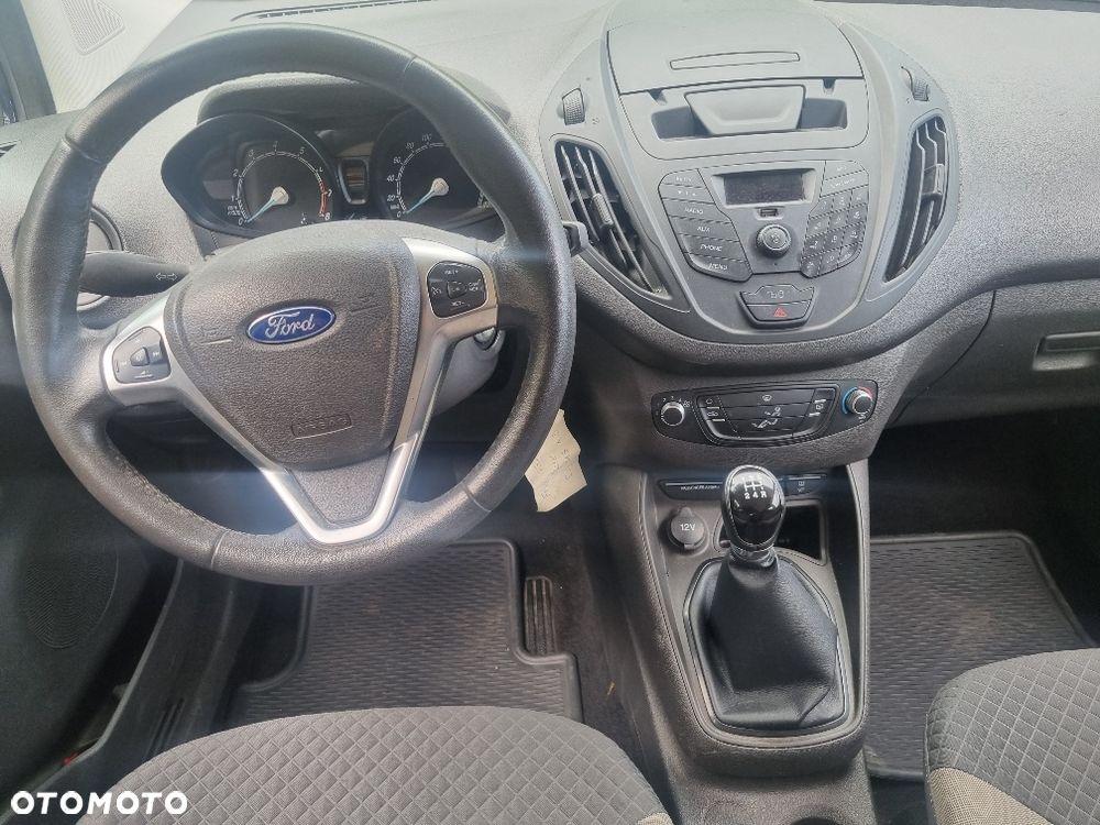 Ford Tourneo Courier 1.0 EcoBoost Titanium - 9