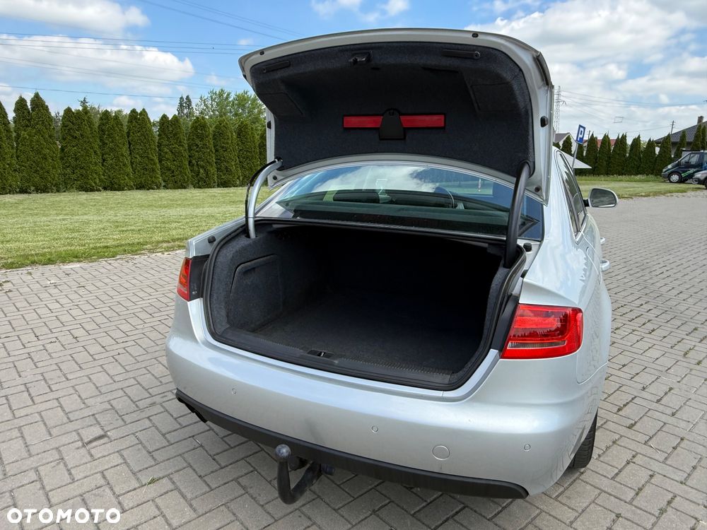 Audi A4 Limousine - 30